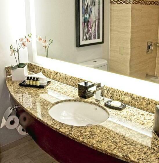 キングサイズベッドのデラックスルーム, Pullman Miami Airport