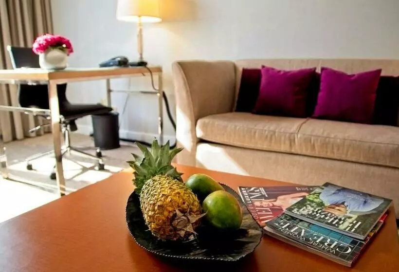 سوییت سوپریور, Pullman Miami Airport