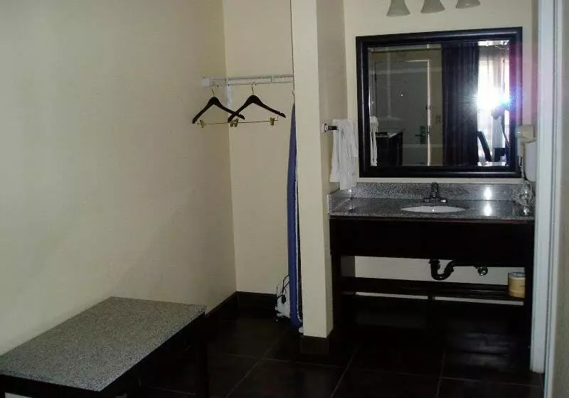 اتاق استاندارد, Rockview Inn And Suites