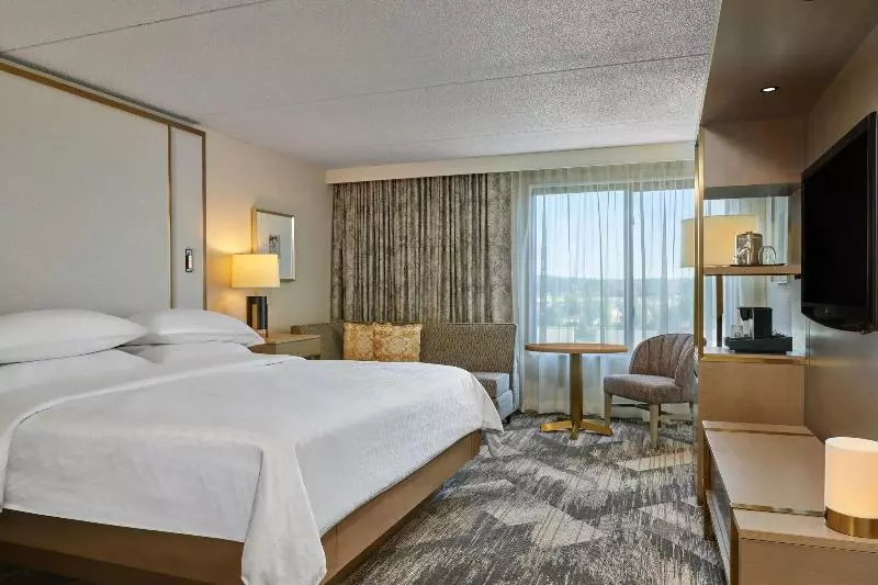 キングサイズベッドのスタンダードルーム, Sheraton Portland Airport