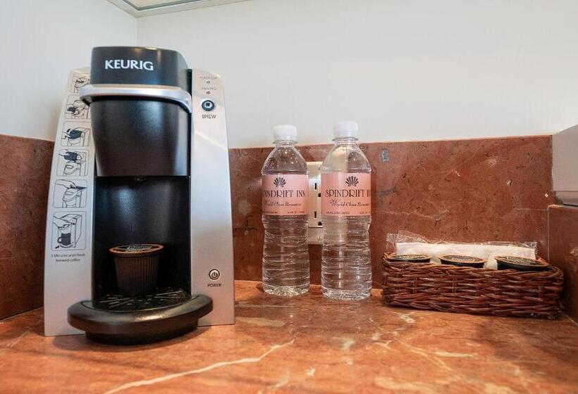 غرفة قياسية سرير كينج لذوى الإحتياجات الخاصة, Spindrift Inn