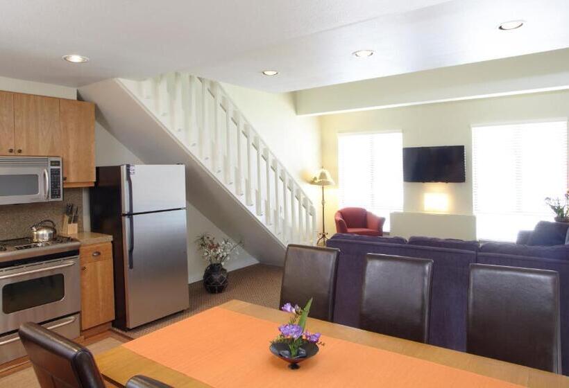 Номер Премиум, Squaw Valley Lodge