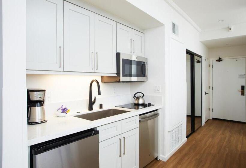 Студия Премиум, Squaw Valley Lodge