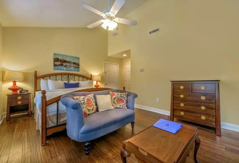 キングサイズベッド、ビュー付きデラックスルーム, St Michaels Harbour Inn, Marina And Spa