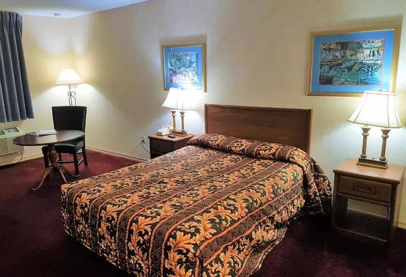 スタンダードシングルルーム, Swiss Village Inn
