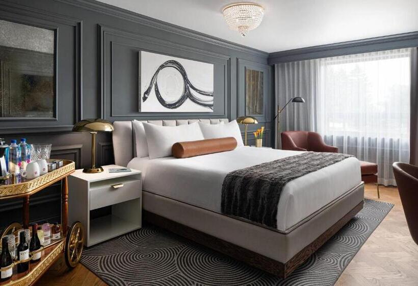 اتاق پرمیوم, The Drake Oak Brook, Autograph Collection