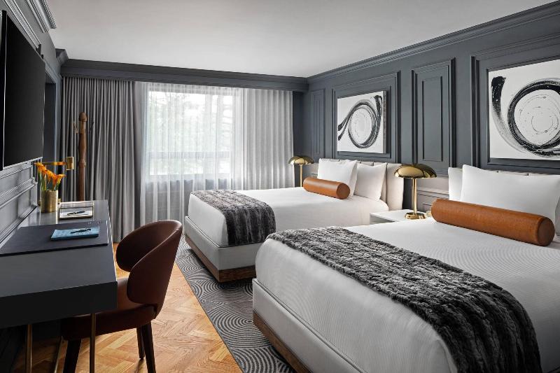 اتاق پرمیوم, The Drake Oak Brook, Autograph Collection