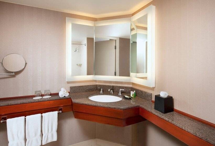 プレミアムルーム, The Westin Long Beach