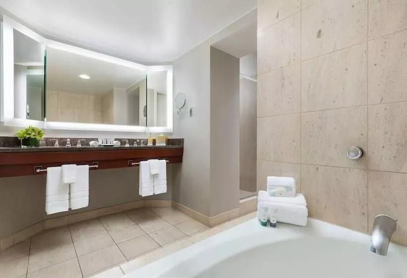 سوئیت پرزیدنت, The Westin Long Beach