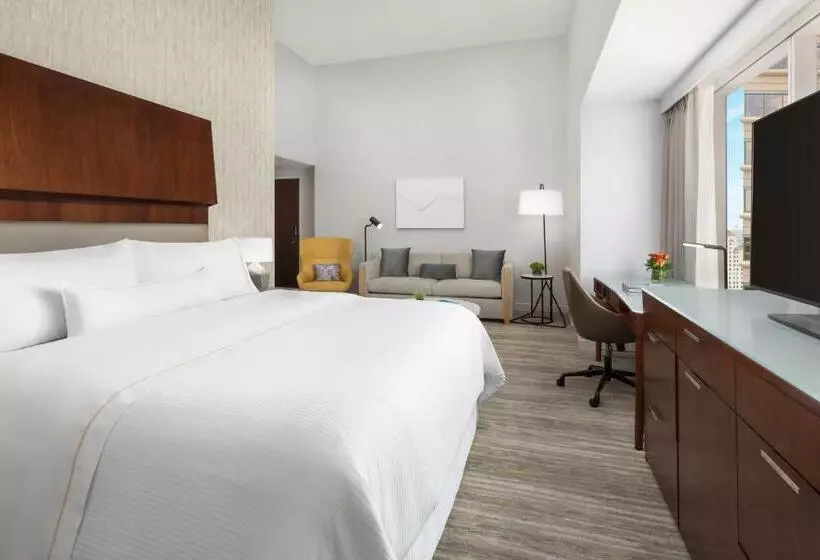 سوئیت اجرایی با تخت کینگ, The Westin Long Beach