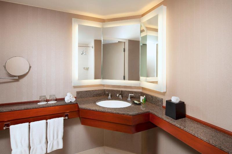 Стандартный Номер Кровать Кинг, The Westin Long Beach