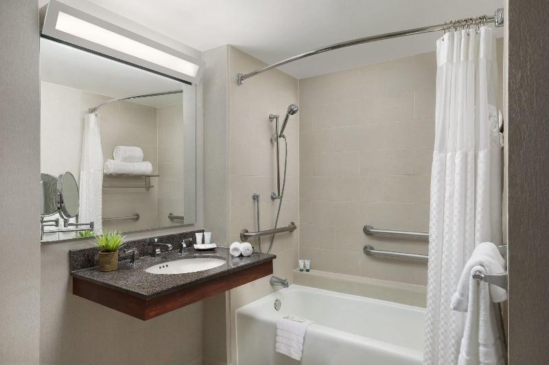 キングサイズベッドのスタンダードルーム, The Westin Long Beach