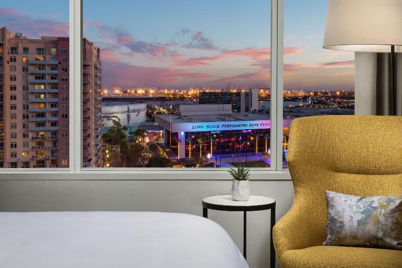 غرفة قياسية سرير كينج, The Westin Long Beach
