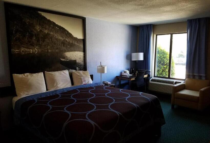 Люкс Deluxe Кровать Кинг, Super 8 By Wyndham Bentonville