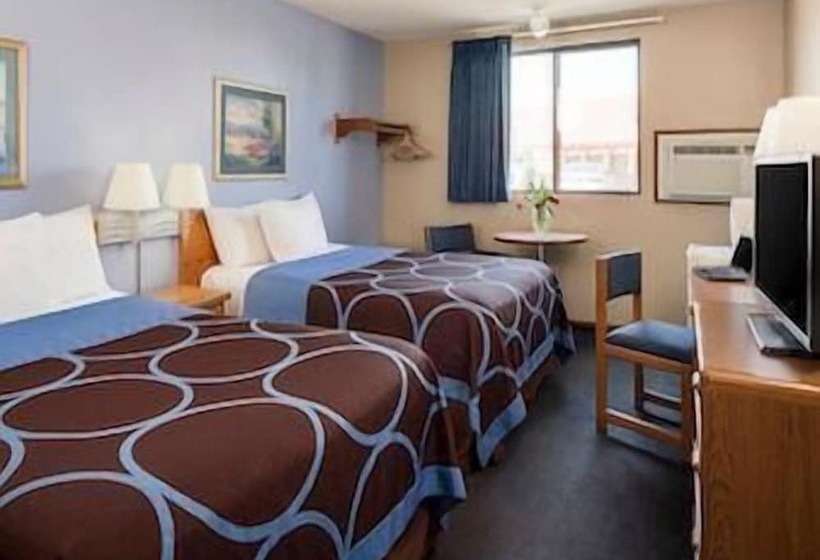 Номер Стандарт 2 Двуспальные Кровати, Super 8 By Wyndham Manhattan Ks