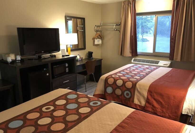 غرفه قياسيه سريرين مزدوجين, Super 8 By Wyndham Redding