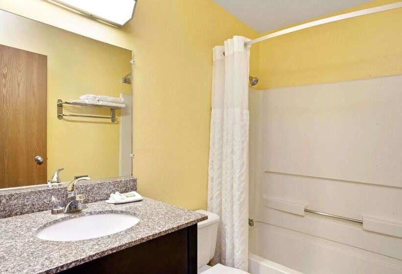 غرفه قياسيه سريرين مزدوجين, Super 8 By Wyndham Romeoville Bolingbrook