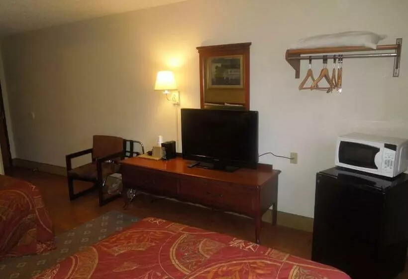 Deluxe-huone, Super 8 By Wyndham Waldorf