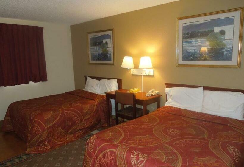 Номер Deluxe, Super 8 By Wyndham Waldorf