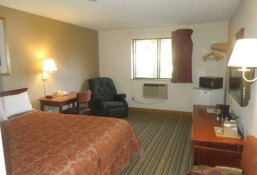 غرفة قياسية سرير كينج, Super 8 By Wyndham Waldorf