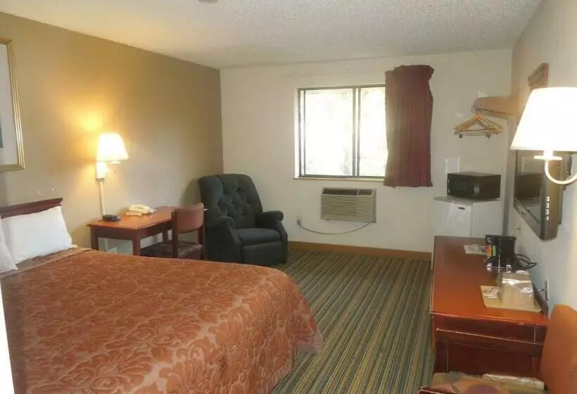 Standard-huone King-vuode, Super 8 By Wyndham Waldorf