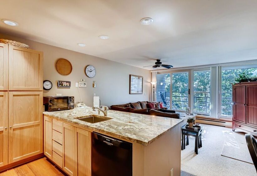 2침실 프리미엄 아파트, Simba Run Condos 2bed 2bath