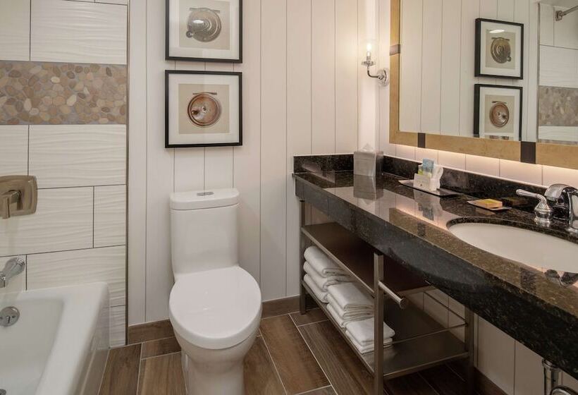 اتاق استاندارد با 2 تخت دوبل, Doubletree By Hilton Hotel Missoula   Edgewater