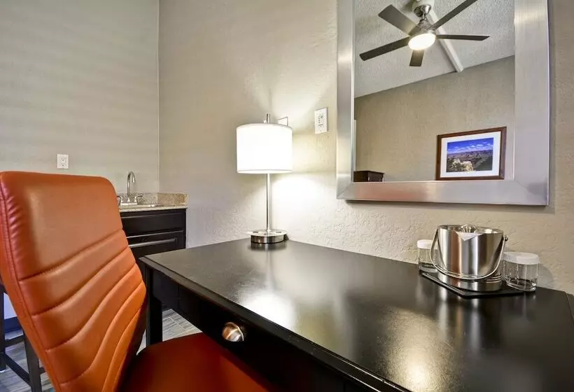 スイート, Doubletree By Hilton Phoenix North