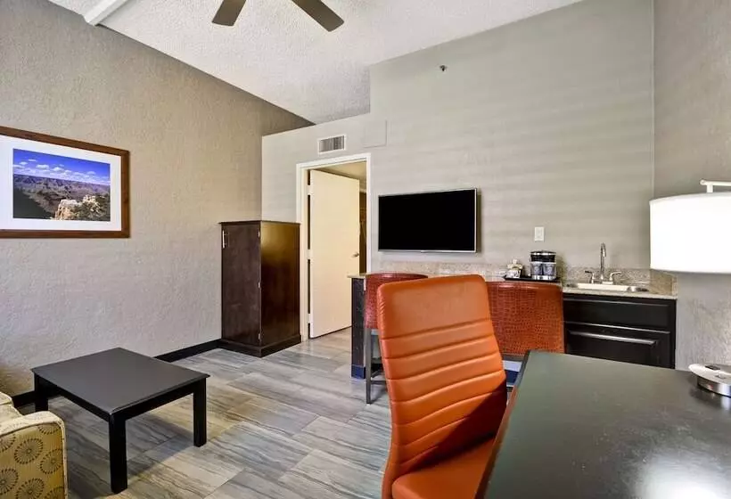 スイート, Doubletree By Hilton Phoenix North