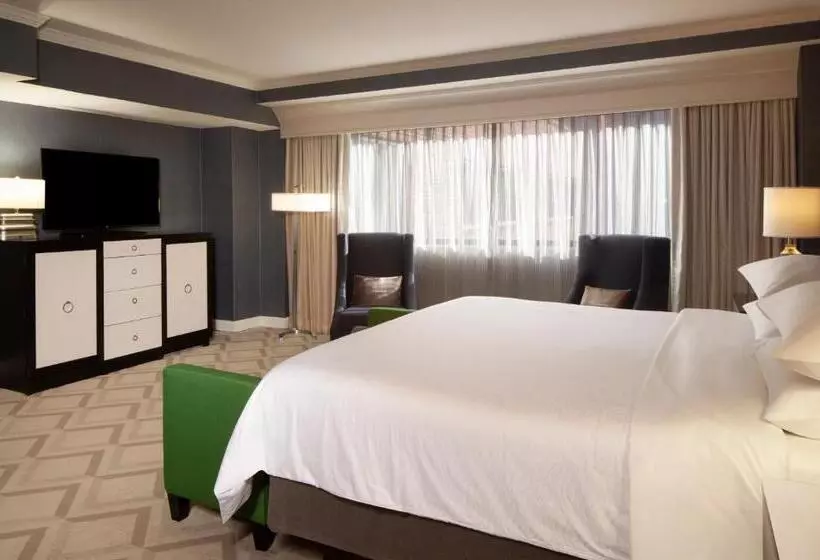 اتاق لوکس با تخت بزرگ, Melrose Georgetown