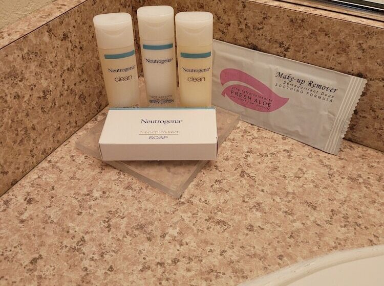 جناح, Morningglory Inn & Suites