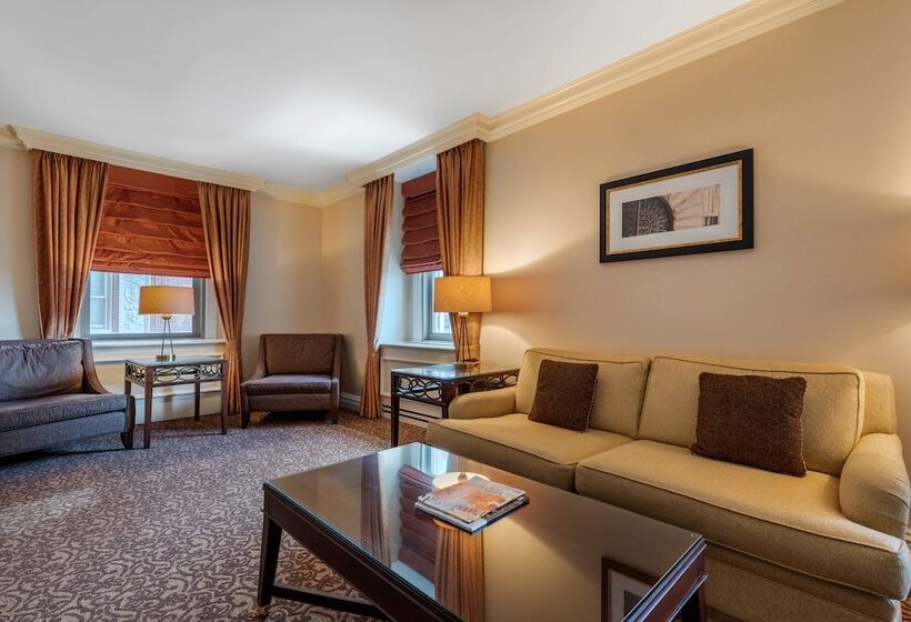 جناح إدارى, Omni William Penn