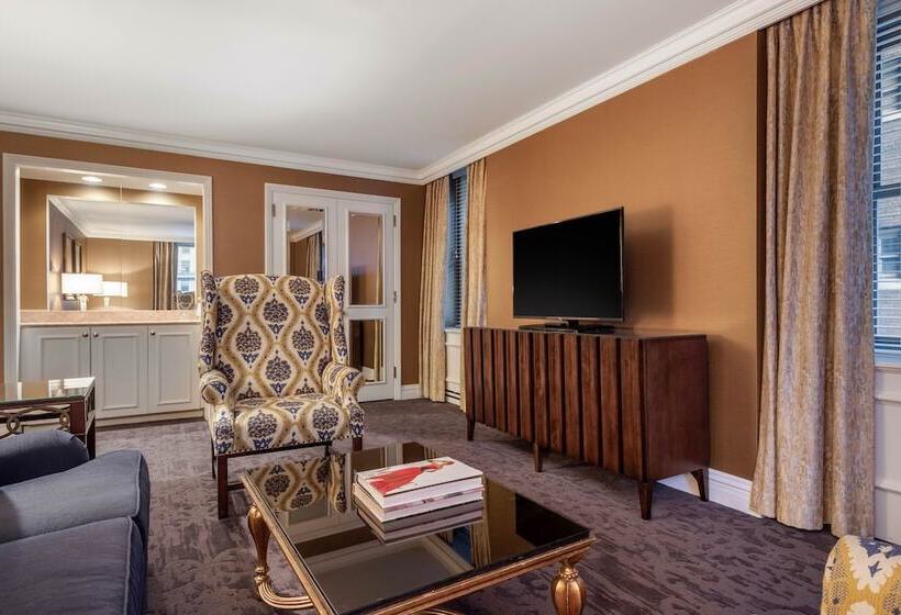 جناح, Omni William Penn