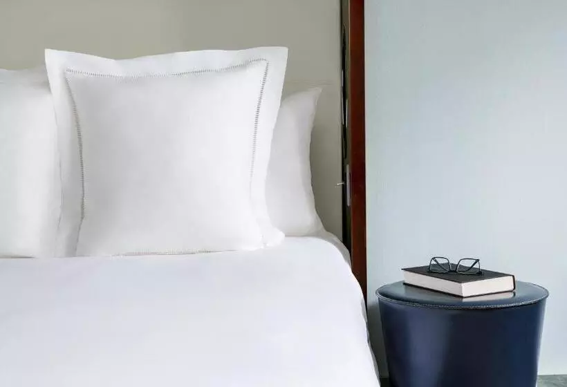 اتاق لوکس, Royalton New York