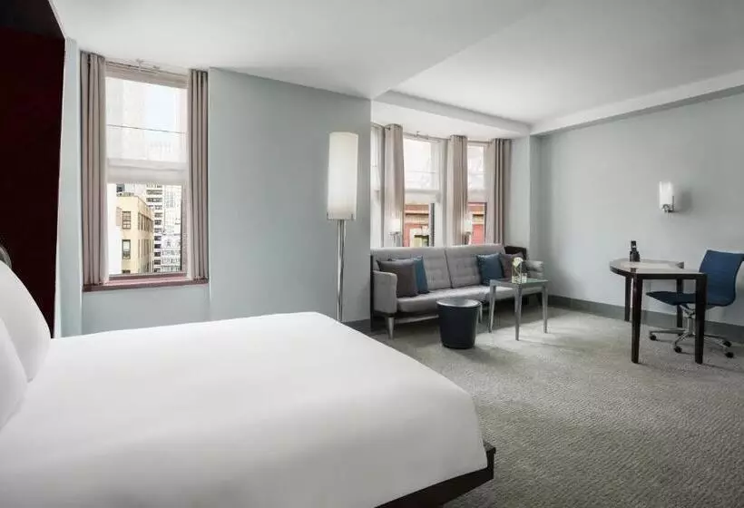 اتاق لوکس, Royalton New York