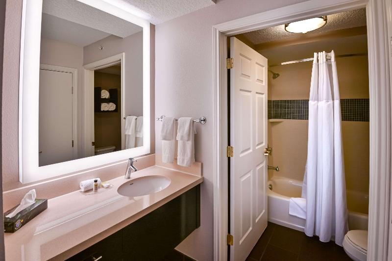 장애인을 위한 스위트, Sonesta Es Suites San Jose Airport