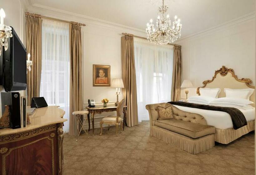 带大床的豪华间, The Plaza