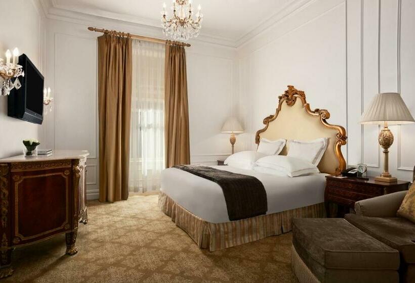 豪华房间, The Plaza