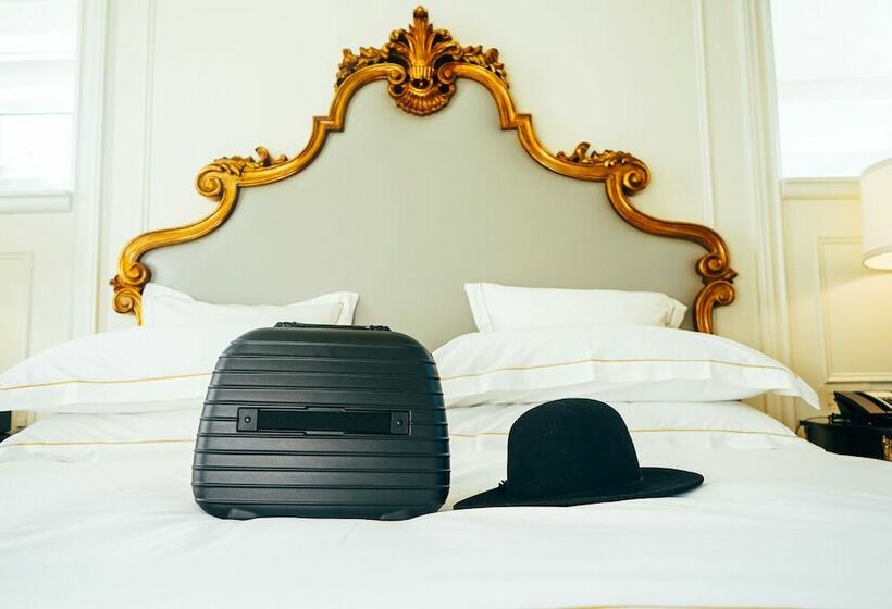 豪华房间, The Plaza