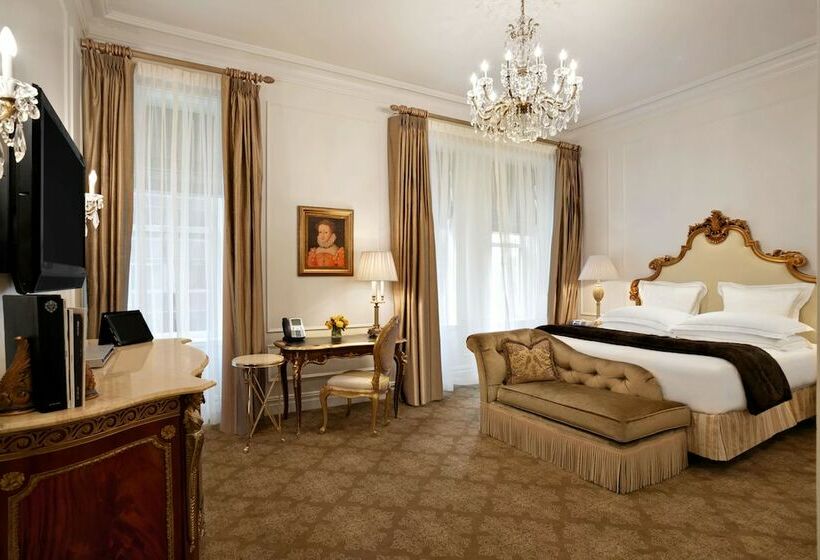 豪华房间, The Plaza