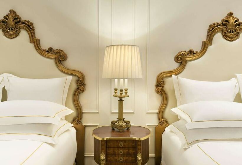 豪华房间, The Plaza