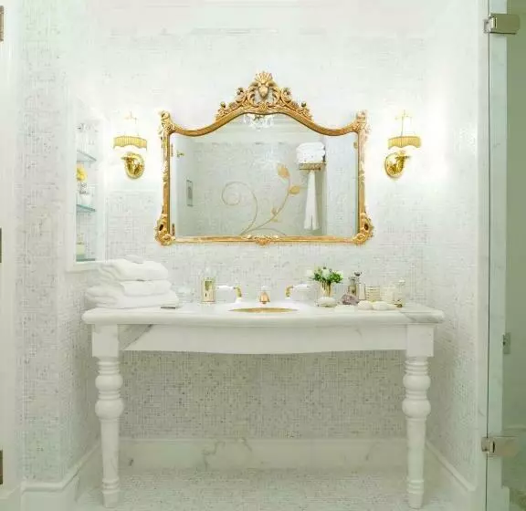 ジュニアスイート, The Plaza