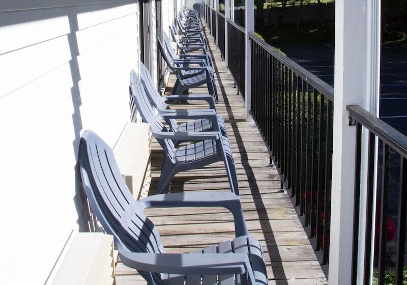 غرفة ديلوكس, The Tidewater Inn   Cape Cod