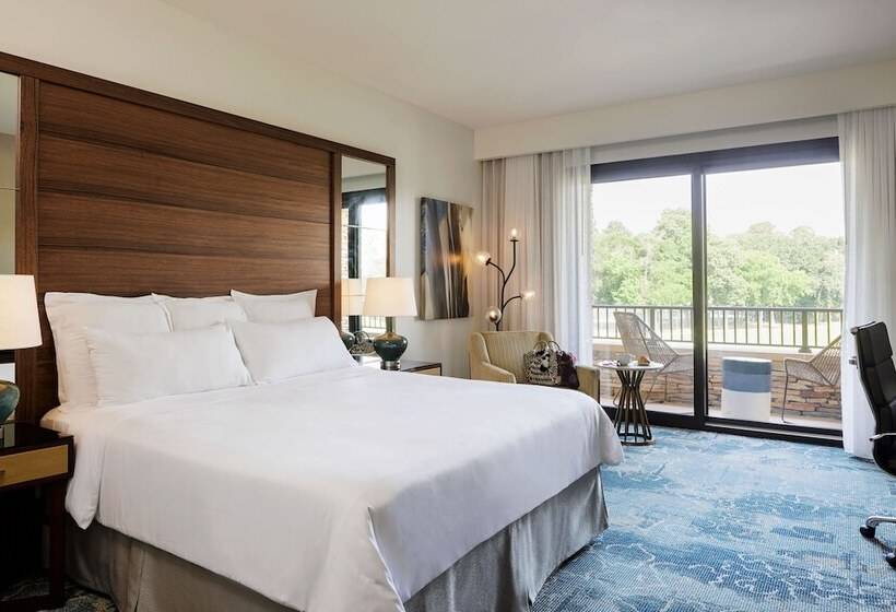 غرفة قياسية سرير مزدوج, The Woodlands Resort, Curio Collection By Hilton