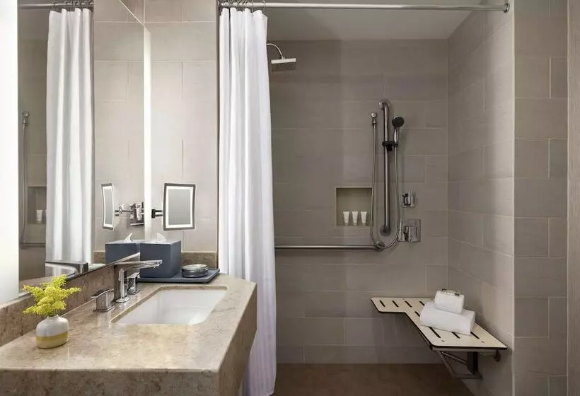 اتاق استاندارد با تخت دوبل, The Woodlands Resort, Curio Collection By Hilton
