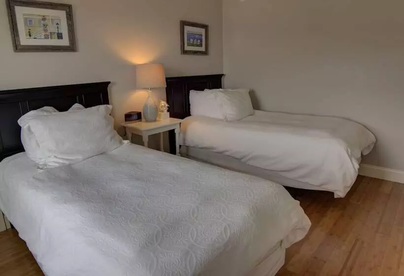クイーンサイズベッドのスイートルーム, The Nonantum Resort