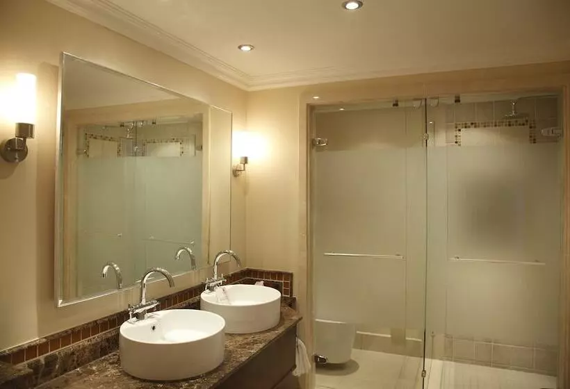 سوئیت پرزیدنت, Avani Windhoek Hotel & Casino