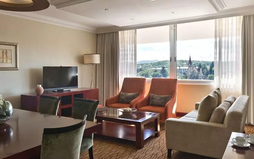 سوئیت پرزیدنت, Avani Windhoek Hotel & Casino
