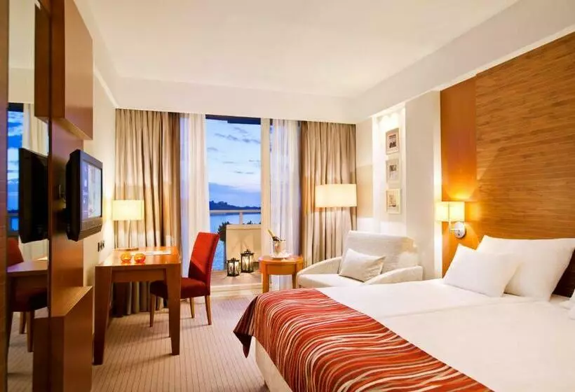 Standard Room Sea View with Balcony, Croatia