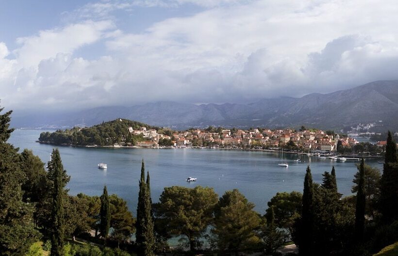 اتاق سوپریور با چشم‌انداز شهر, Croatia